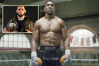 Anthony Joshua naar MMA? UFC-kampioen Islam Makhachev biedt hulp aan