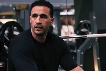 Badr Hari komt op Glorys grote dag met opvallende boodschap: “Geen podium, geen publiek”