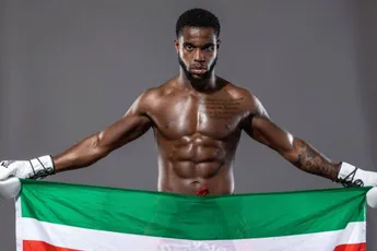 Ex-Glory ster Abena wacht extra test door mogelijke vechtersuitwisseling