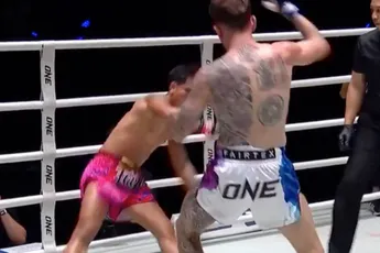 “Dit was timing” – knock-out 1 seconde voor de bel | video