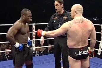 “Manhoef en Schrijber maakten het af” – Dit was pure Nederlandse vechtsport