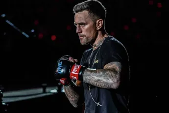 Trainer Nieky Holzken: ‘Doe maar eens na wat hij gaat doen – dit is uniek’