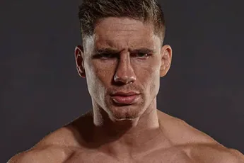 Rico Verhoeven vraagt fans: “MMA of boksen?” - stemming levert duidelijk antwoord op