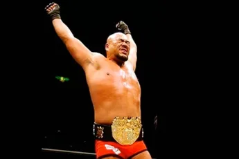 Vechtlegende “the Debt King” dood gevonden: twee keer verslagen door Nederlander