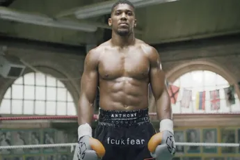 “Vecht door de pijn”: boksicoon Anthony Joshua komt met boodschap na zware klap