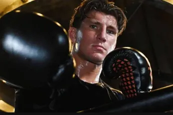 Bokssensatie Gradus Kraus daagt rivaal uit na harde sneer: “Bewijs je in de ring”