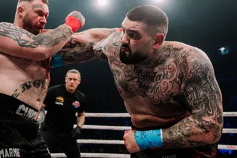 “Psycho”: Nederlands-Albanees Selmani maakt indruk op UFC-ster McGregor bij BKFC-debuut