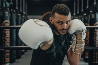 Ilias Bulaid vecht in Antwerpen direct om titel bij LFL-debuut: “Ik zie dit als begin”