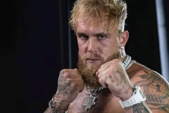 Jake Paul flikt het weer: haalt opnieuw wereldkampioen binnen voor zijn bokspromotie