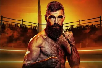 Bokser Jono Carroll ontsnapt uit Dubai voor titelgevecht en betaalt hoge prijs