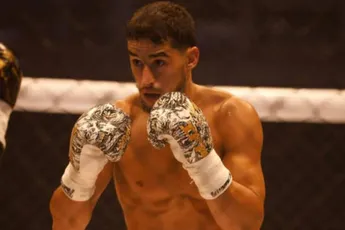 “Zware test wacht” – GLORY zet debutant Boutasaa tegenover ongeslagen tegenstander