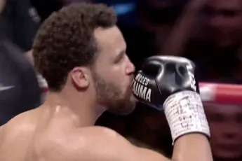 Moses Itauma schrijft boksgeschiedenis - doet wat Anthony Joshua niet lukte (video)