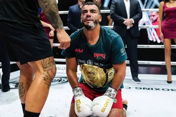 “Dat is bizar kort”: nieuwe details over hoe Glory Tarik Khbabez zijn titel afpakte