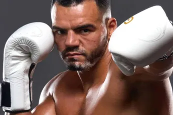 Tarik Khbabez is klaar met Glory, start rechtszaak: “Ik vecht niet meer voor ze”