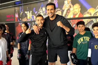 Badr Hari bouwt nieuwe kickboksgeneratie – “Coachen met een missie”