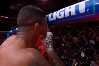 "Ik kan dit niet meer" – UFC vechter Gilbert Burns neemt emotioneel afscheid in de kooi