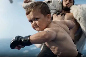 “Gaat internetster Hasbulla echt vechten?” – video zet UFC op z’n kop