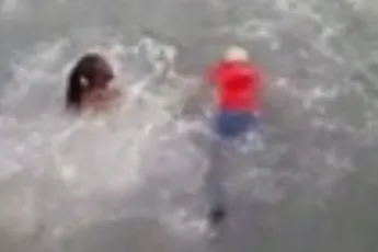 Voorbijganger redt oude man uit rivier in Lissabon