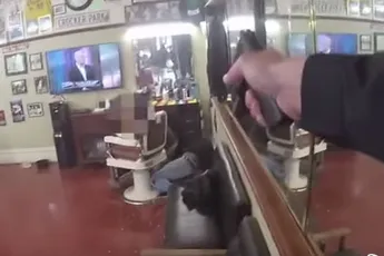 Bizarre bodycam beelden van schietpartij in kapperszaak in San Francisco