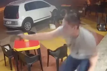 Schildpad is nogal onder de indruk van zijn eigen kunnen