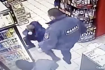 CCTV laat zien hoe beveiliger volledig buiten zijn boekje gaat