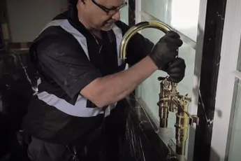 De 100 miljoen dollar kostende hut van Drake