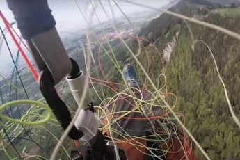Paraglider heel blij met extra parachute tijdens vlucht in Zwitserland