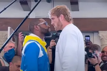 Face-off Floyd Mayweather vs Logan Paul voor gevecht van zondag