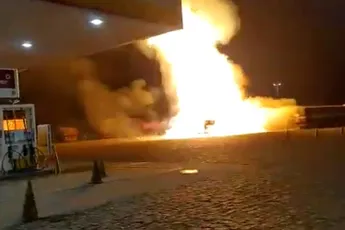 Vrachtwagen ontploft bij een benzinestation in Rio Claro