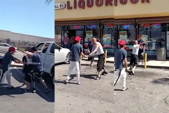 Gezellig samen met je pa iemand slaan met een honkbalknuppel