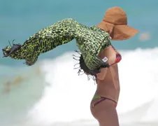 Irina Shayk neemt het er van in Mexico