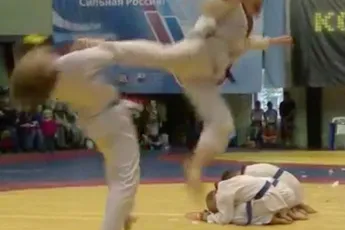Karate demonstratie gat niet helemaal lekker