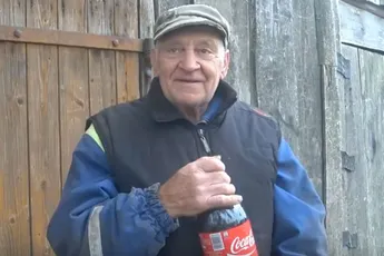 Opa uit Litouwen wil ook Youtube aandacht