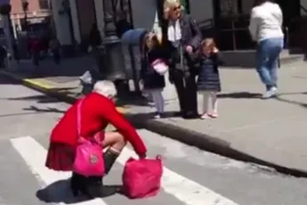 Travestiet nog niet helemaal comfortabel op hakjes