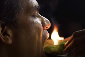 Trendy: Brandende snack uit India in je waffel laten duwen