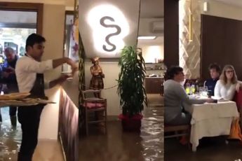 Restaurant in Venetië niet onder de indruk van wateroverlast  