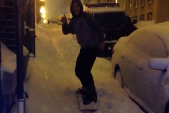 Snowboarden op straat in Quebec is niet risicoloos