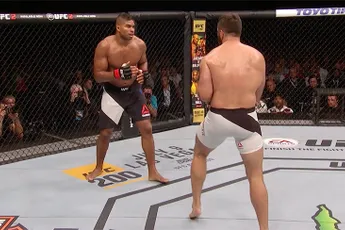 Alistair Overeem wint van Andrei Arlovski op Fight Night Rotterdam