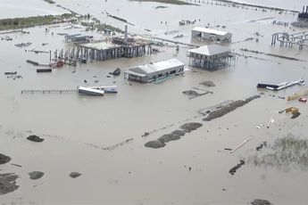 Beelden van helikopter laten aftermath orkaan Laura zien aan van kust Louisiana