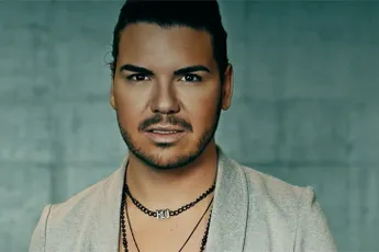 Clip "Halte Onbekend" van Roy Donders is best een beetje eng