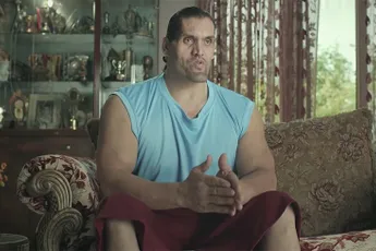 De grappigste cement commercial met een reus die je vandaag zult zien!