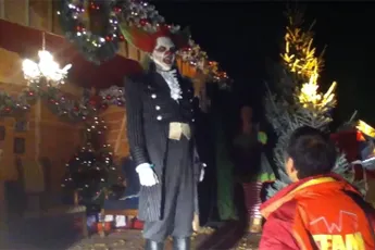 Eddie de Clown heeft ruzie met een Turk...