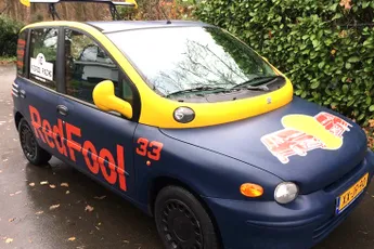 Fiat Multipla verkopen doe je met een Max Verstappen make-over