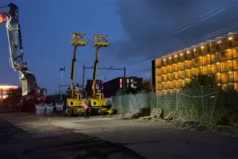 Flat pesten in Pijnacker met lampen van kraan