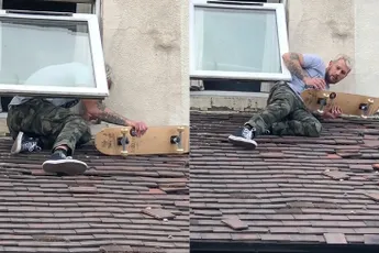 Jarige job gaat met skateboard van dak af