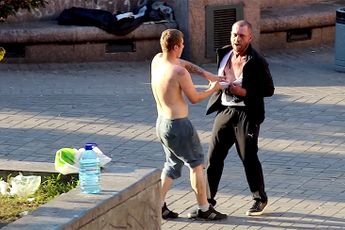 Karma grijpt in: Pestkop in Kiev daagt de verkeerde uit