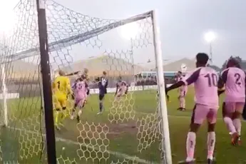 Klutsbal van 2018: Bal wil en mag echt niet in de goal