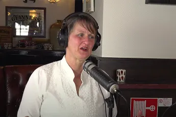 Lange Frans en Janet Ossebaard hebben rood pilletje genomen en zijn helemaal "wakker"