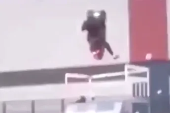 Met je scooter een ramp nemen kan heus wel