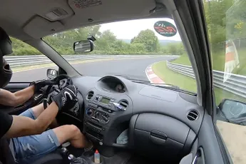 Nederlander crasht op Nürburgring: "Yo, ik ben gecrasht!"